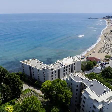 Blu Cabakum Plaza Apartment *